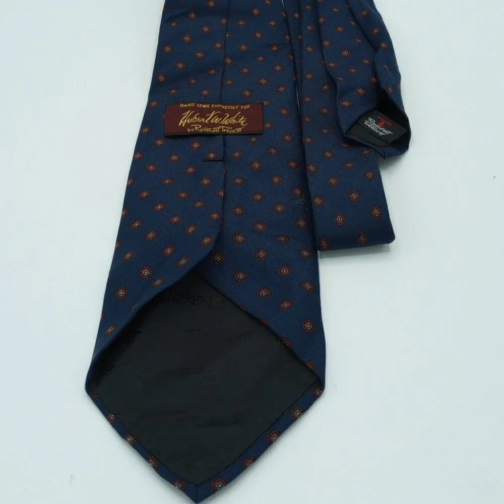 Hubert W White Tie 58.5